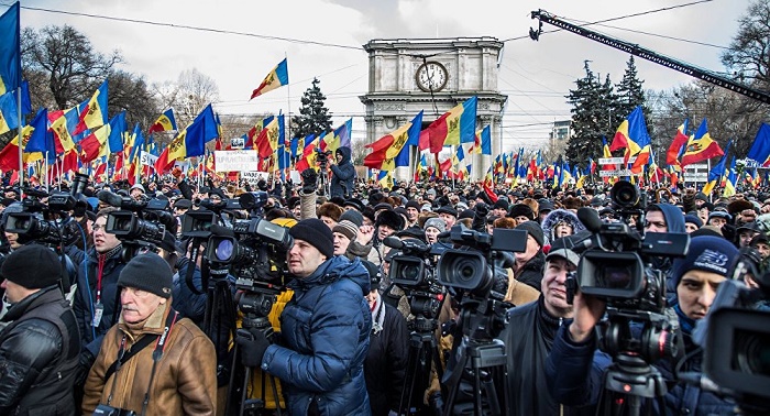 Moldovan police patrol central Chisinau amid anti-gov